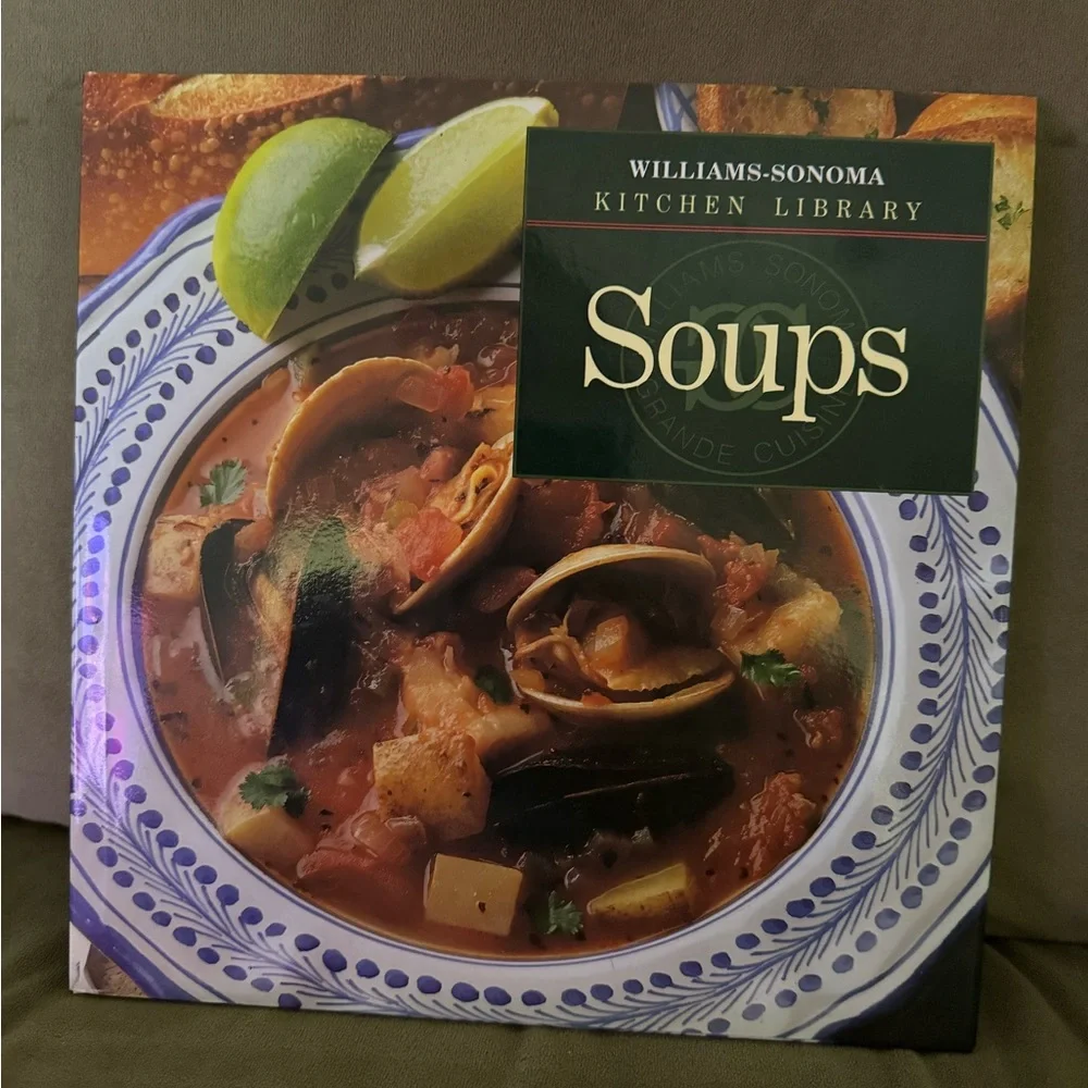 Set of 5 Williams-Sonoma Kitchen Library, very good condition